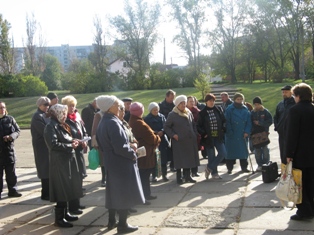 Зібрання громадян в Луганську